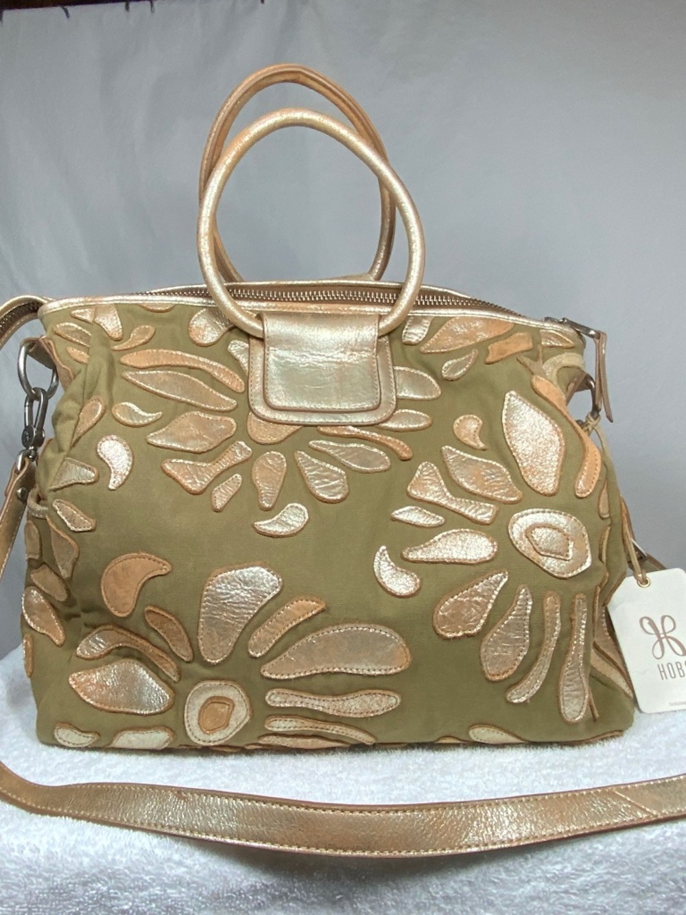 NWT - HOBO Large Sheila Satchel Shoulder Tote